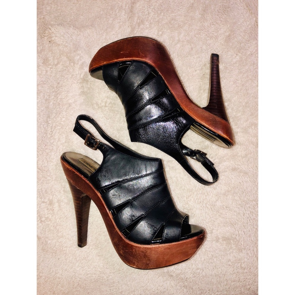 Steve Madden black platform sandals